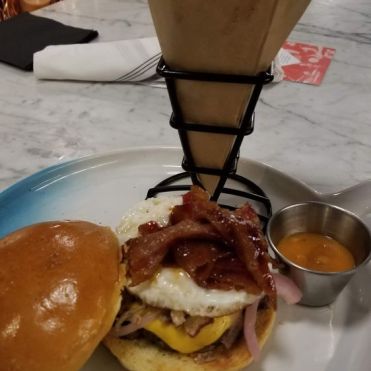 SPIN Burger + Bacon + Egg